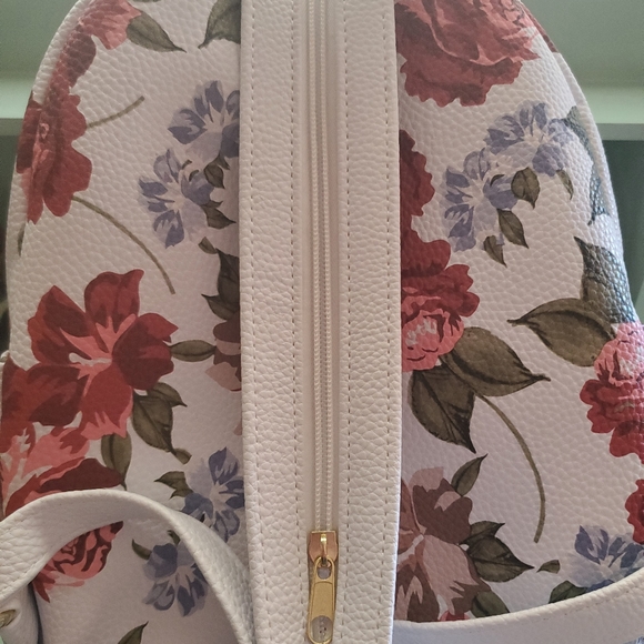 Backpack purse - Picture 3 of 7